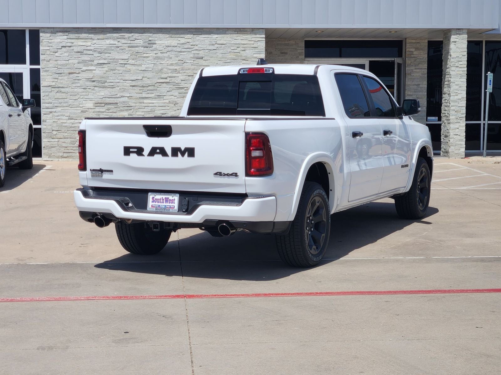 2026 RAM Ram 1500 RAM 1500 LONE STAR CREW CAB 4X4 5'7' BOX