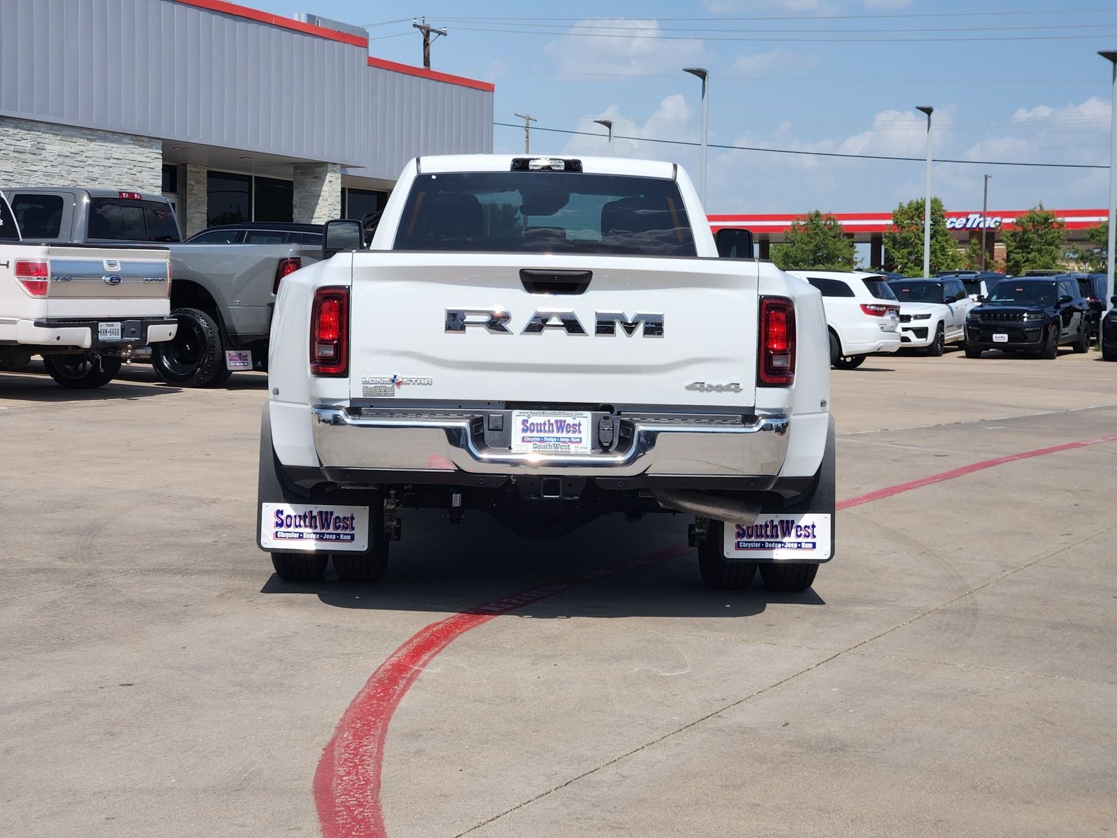 2026 RAM Ram 1500 RAM 1500 LONE STAR CREW CAB 4X4 5'7' BOX