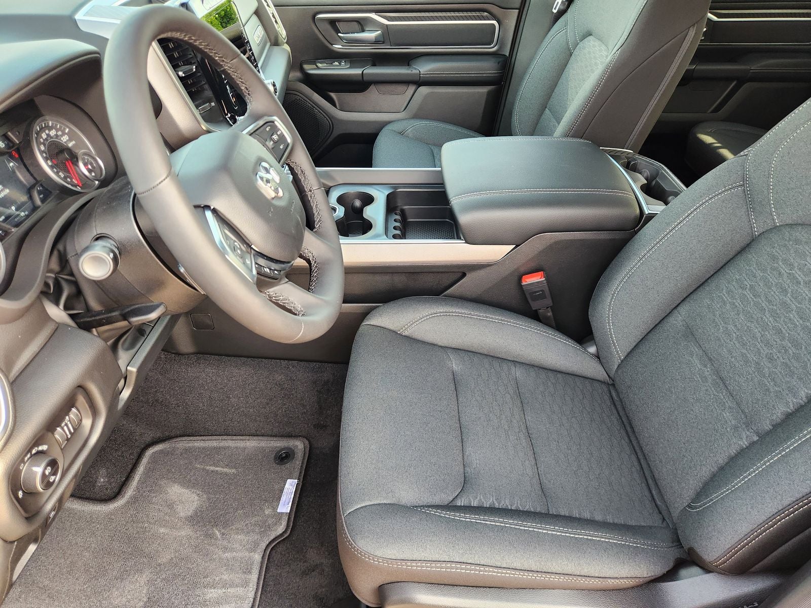 2026 RAM Ram 1500 RAM 1500 LONE STAR CREW CAB 4X4 5'7' BOX