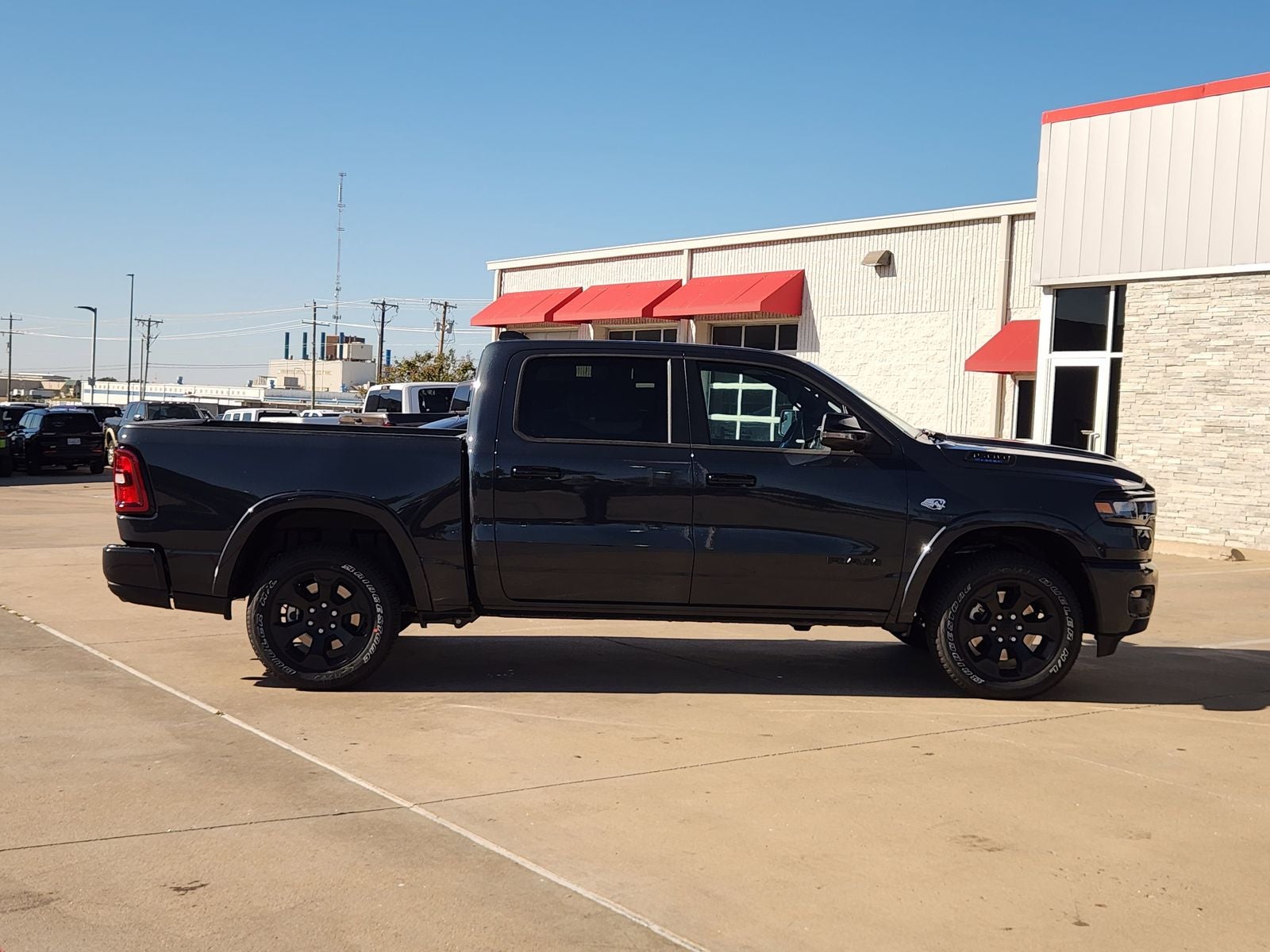 2026 RAM Ram 1500 RAM 1500 LONE STAR CREW CAB 4X4 5'7' BOX