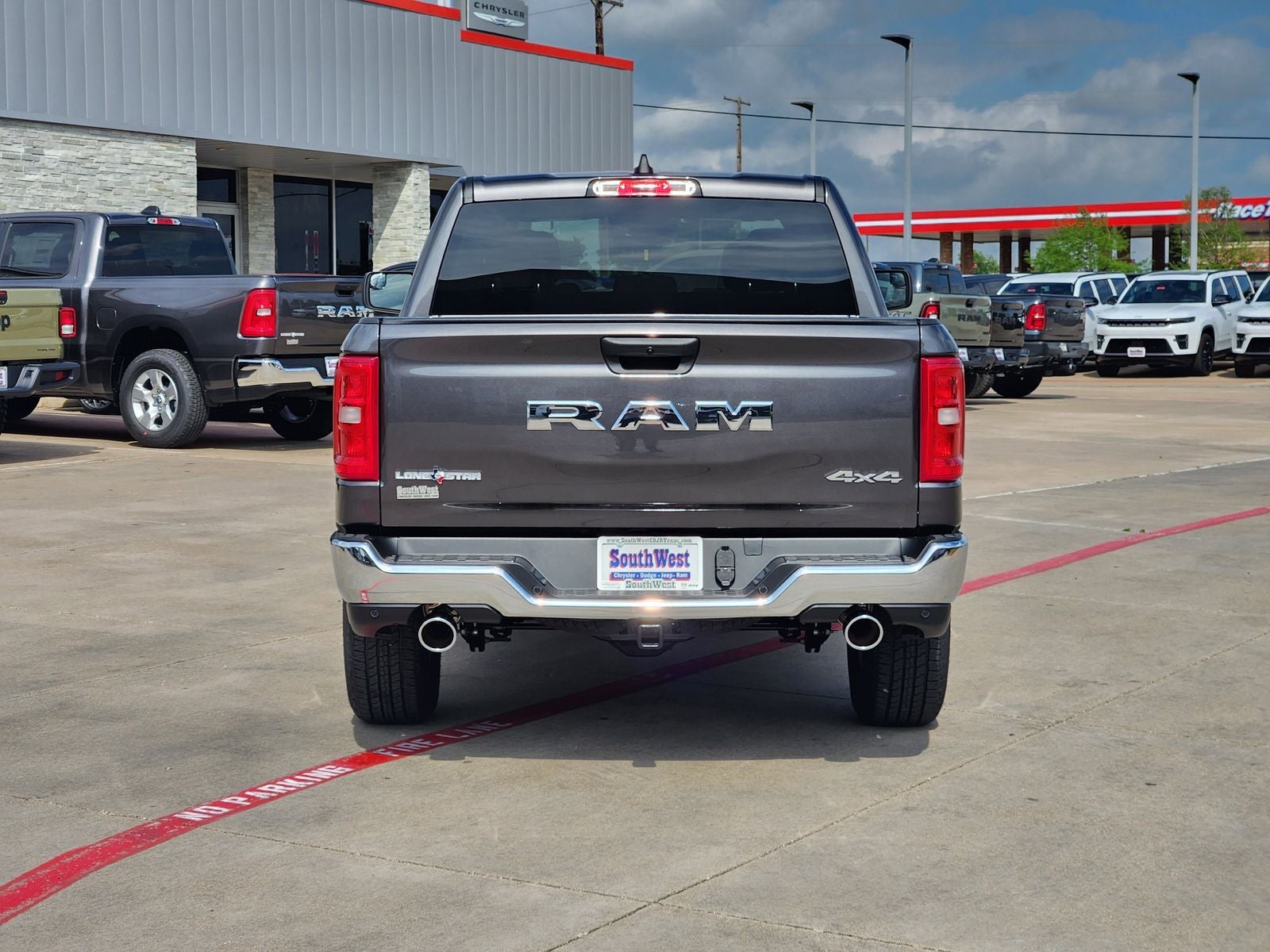 2026 RAM Ram 1500 RAM 1500 LONE STAR CREW CAB 4X4 5'7' BOX