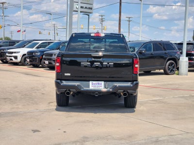 2026 RAM Ram 1500 RAM 1500 EXPRESS CREW CAB 4X4 5'7' BOX