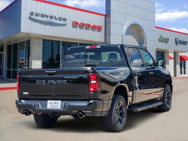 2026 RAM Ram 1500 RAM 1500 EXPRESS CREW CAB 4X4 5'7' BOX