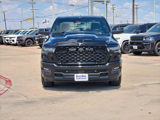 2026 RAM Ram 1500 RAM 1500 EXPRESS CREW CAB 4X4 5'7' BOX