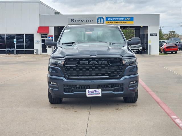 2027 RAM Ram 1500 RAM 1500 EXPRESS CREW CAB 4X4 5'7' BOX