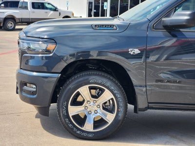 2026 RAM Ram 1500 RAM 1500 EXPRESS CREW CAB 4X4 5'7' BOX