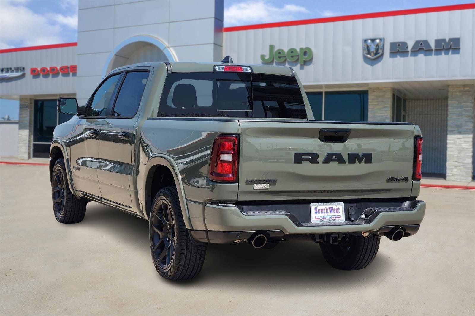 2026 RAM Ram 1500 RAM 1500 LARAMIE CREW CAB 4X4 5'7' BOX