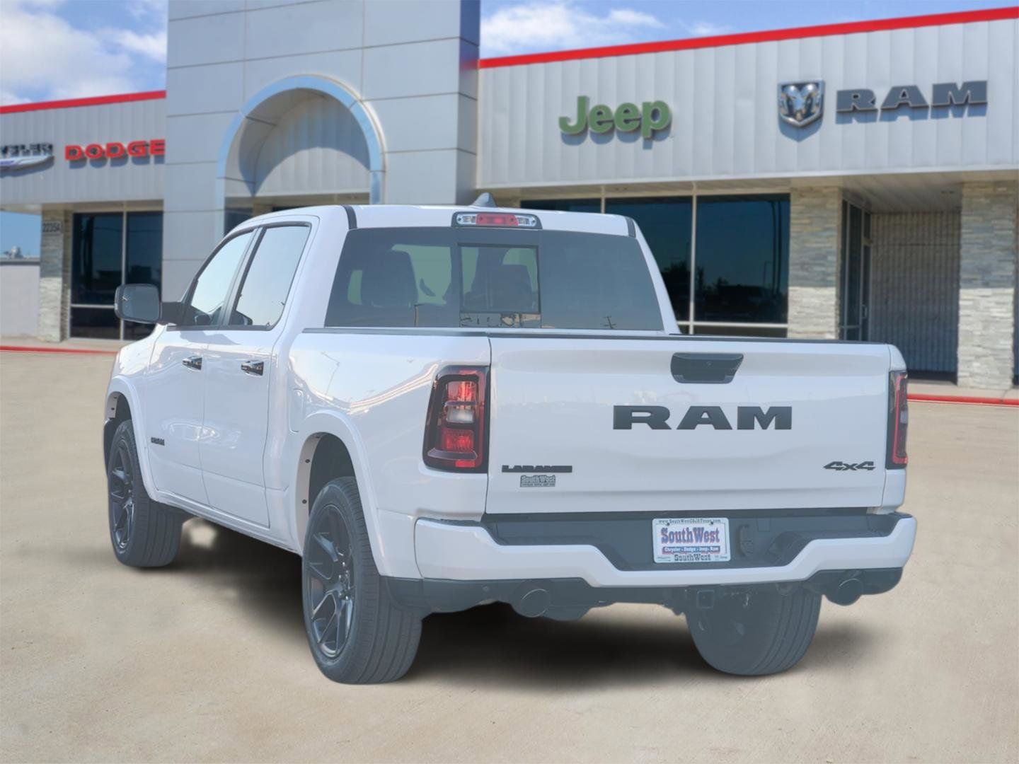 2026 RAM Ram 1500 RAM 1500 LARAMIE CREW CAB 4X4 5'7' BOX