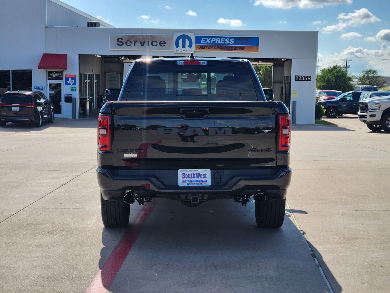 2026 RAM Ram 1500 RAM 1500 LARAMIE CREW CAB 4X4 5'7' BOX