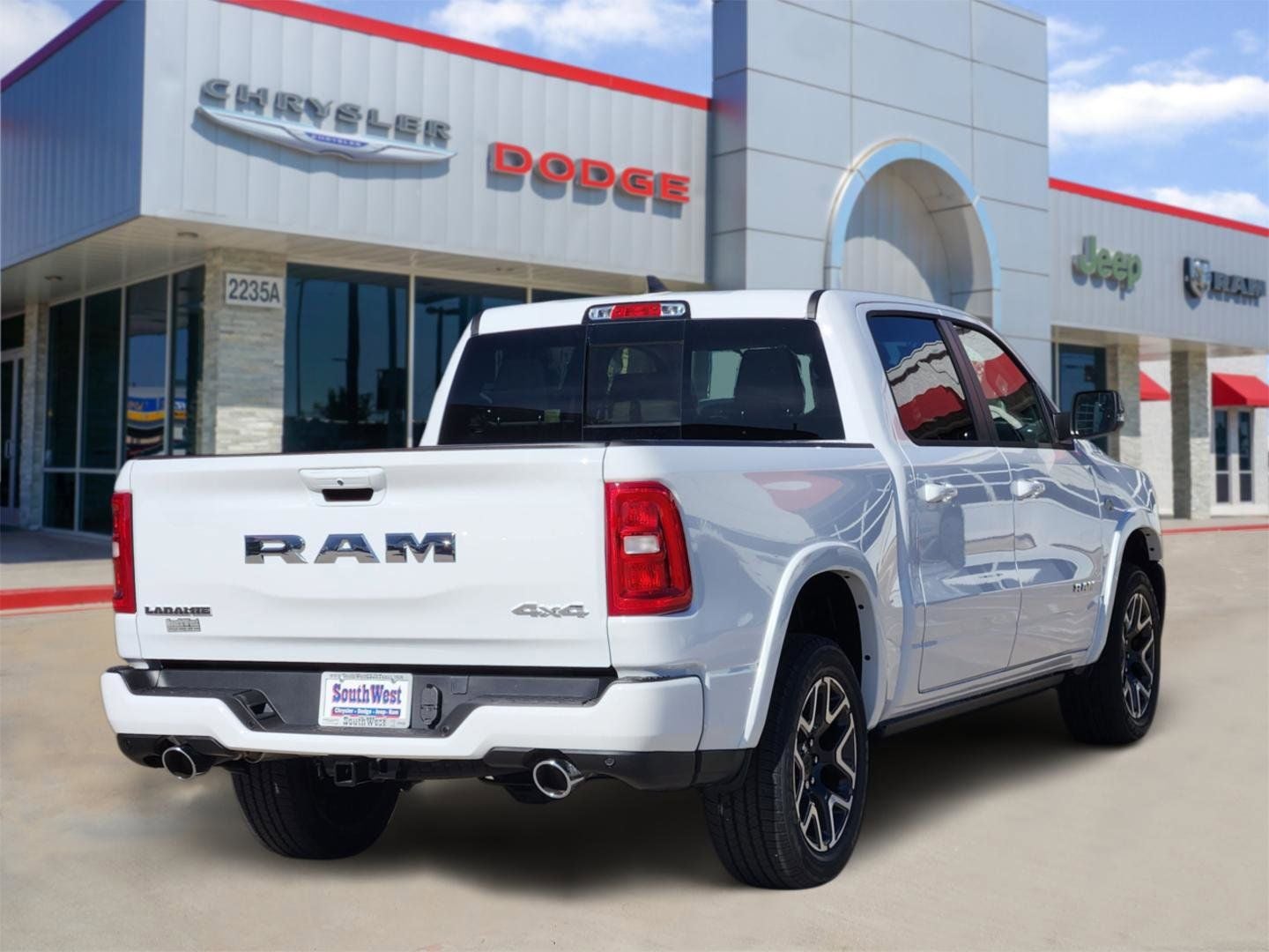 2026 RAM Ram 1500 RAM 1500 LARAMIE CREW CAB 4X4 5'7' BOX