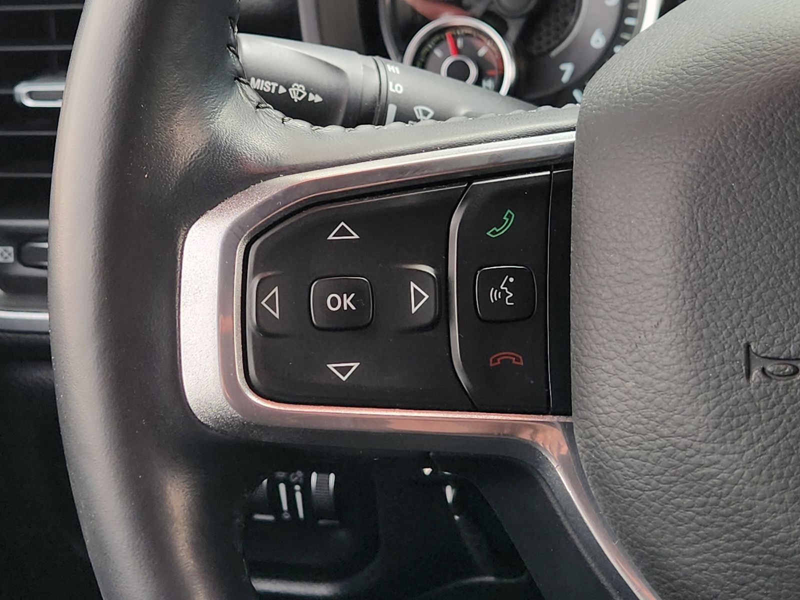 2020 RAM Ram 1500 Laramie Crew Cab 4x4 5'7' Box