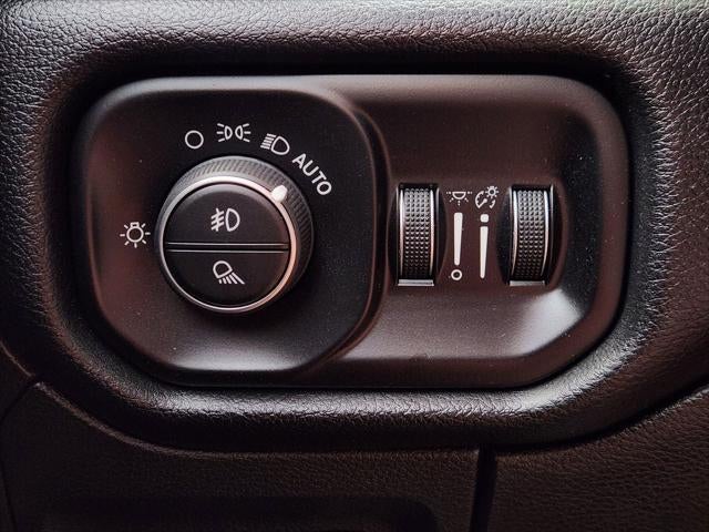 2020 RAM Ram 1500 Laramie Crew Cab 4x4 5'7' Box