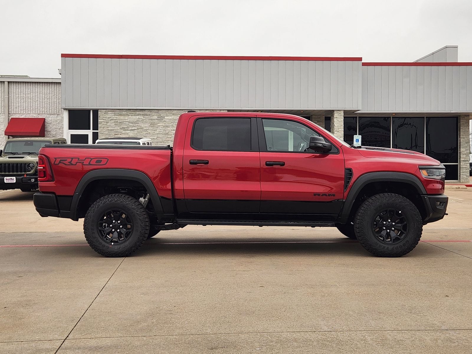 2026 RAM Ram 1500 RAM 1500 RHO CREW CAB 4X4 5'7' BOX