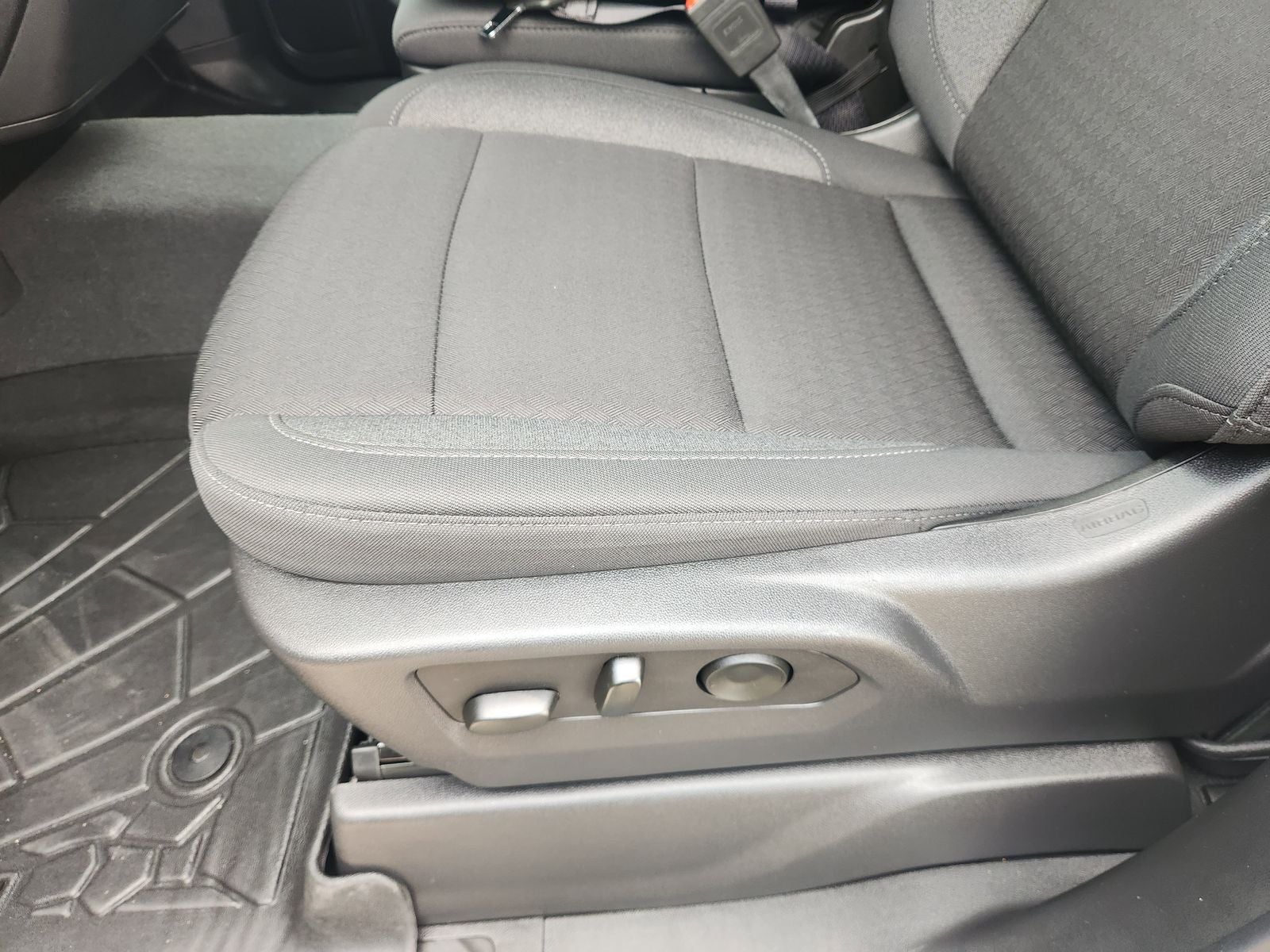 2025 Chevrolet Silverado 1500 4WD Crew Cab Short Bed Custom