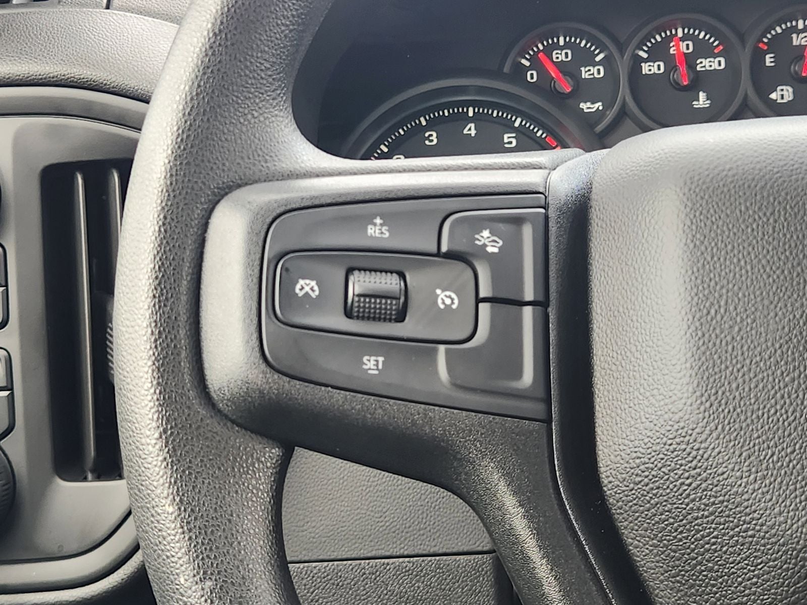 2025 Chevrolet Silverado 1500 4WD Crew Cab Short Bed Custom