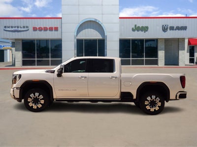 2024 GMC Sierra 2500HD 4WD Crew Cab Standard Bed Denali