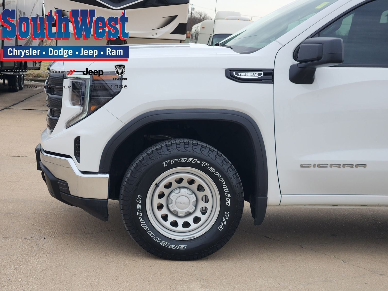 2024 GMC Sierra 1500 4WD Double Cab Standard Box Pro