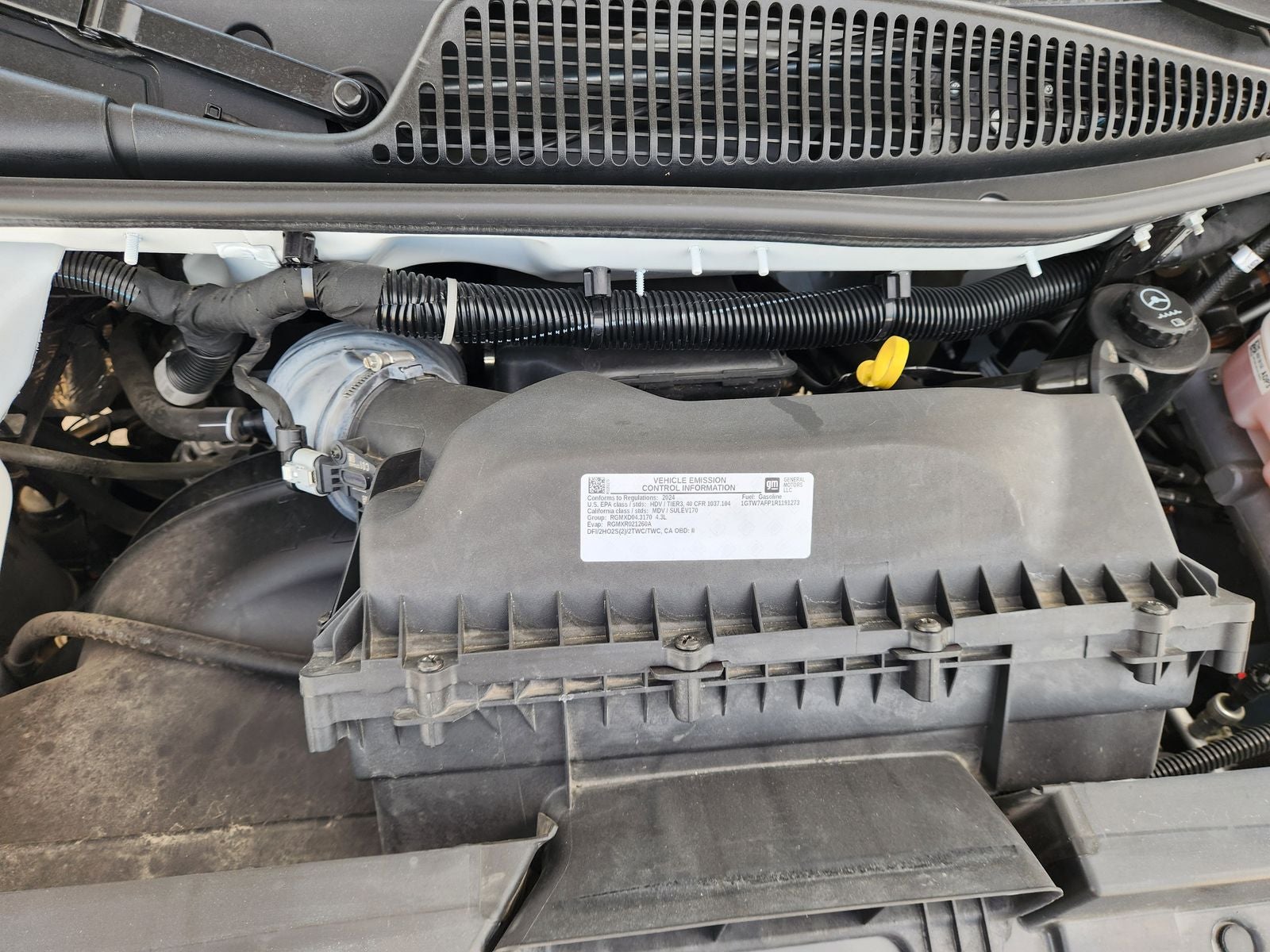 2024 GMC Savana Cargo RWD 2500 Regular Wheelbase Work Van