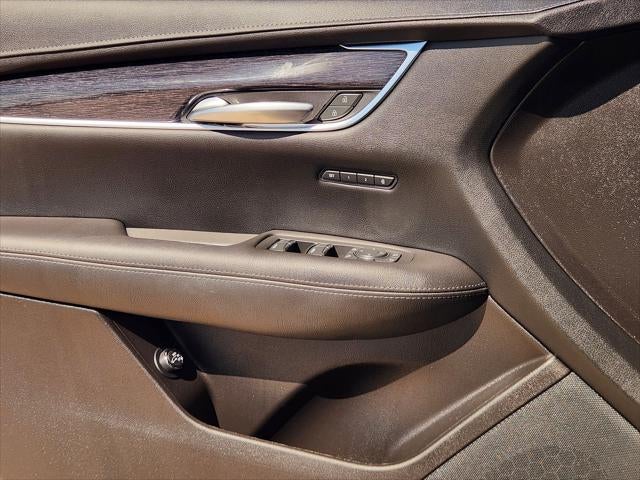 2022 Cadillac XT5 AWD Premium Luxury