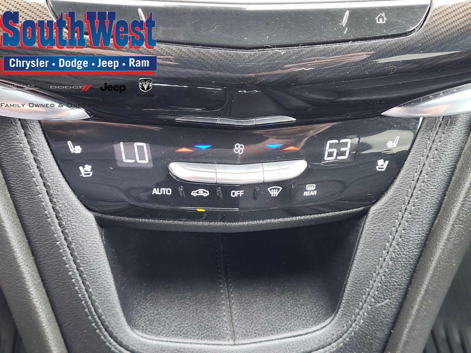 2022 Cadillac XT6 FWD Premium Luxury