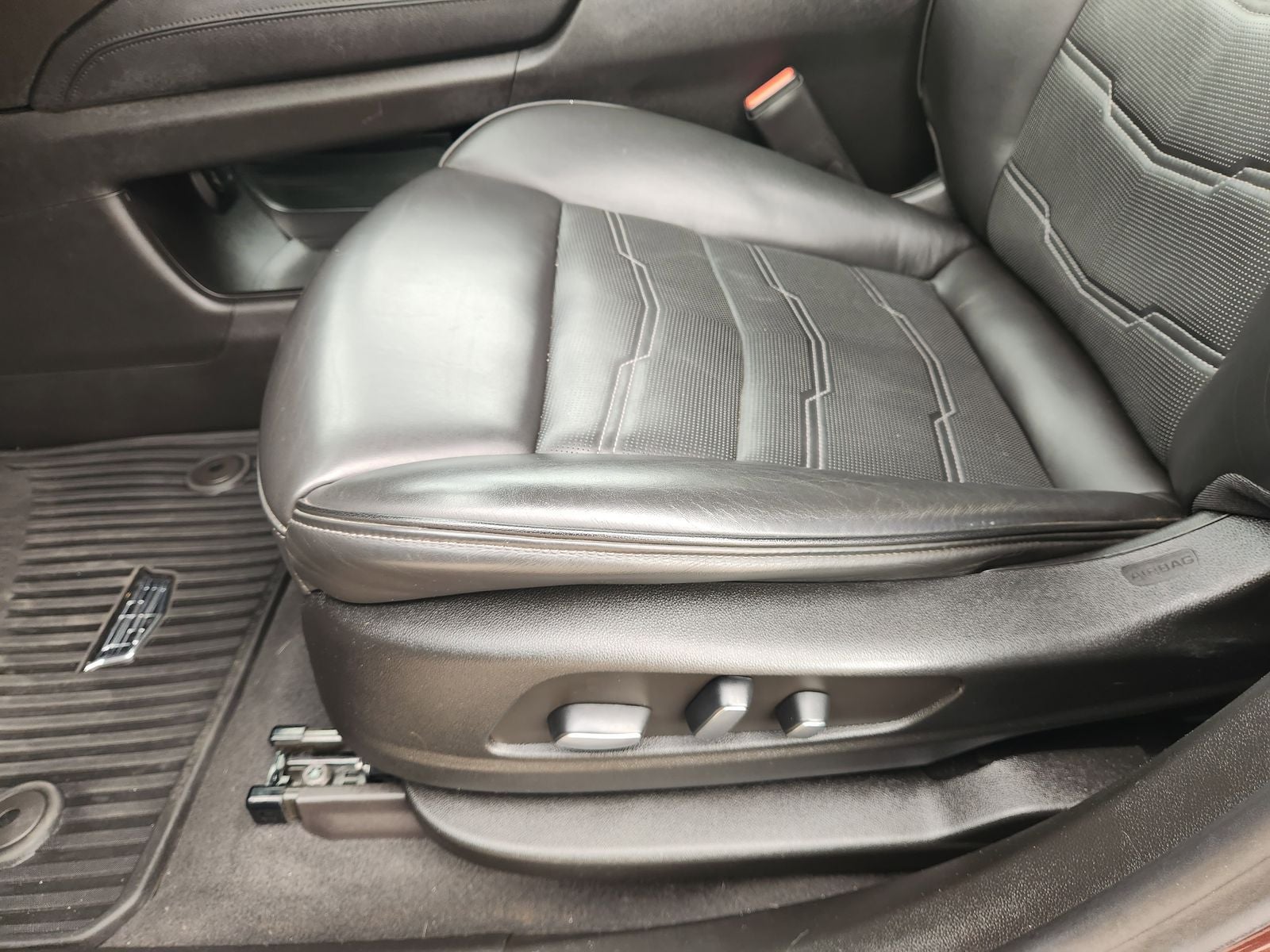 2022 Cadillac XT6 FWD Premium Luxury