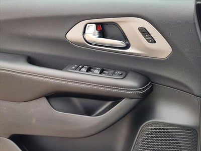 2027 Chrysler Pacifica PACIFICA SELECT