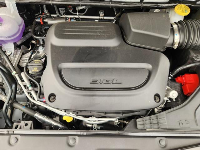 2027 Chrysler Pacifica PACIFICA SELECT