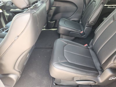 2026 Chrysler Voyager VOYAGER LX