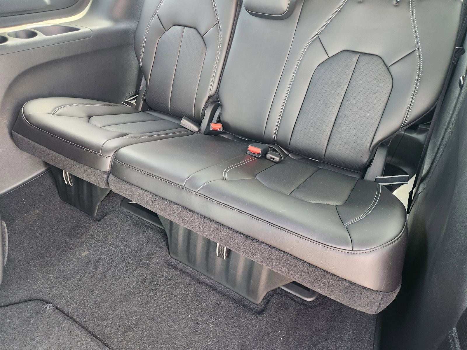 2026 Chrysler Voyager VOYAGER LX