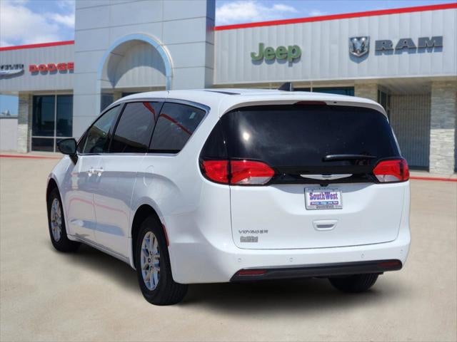 2026 Chrysler Voyager VOYAGER LX