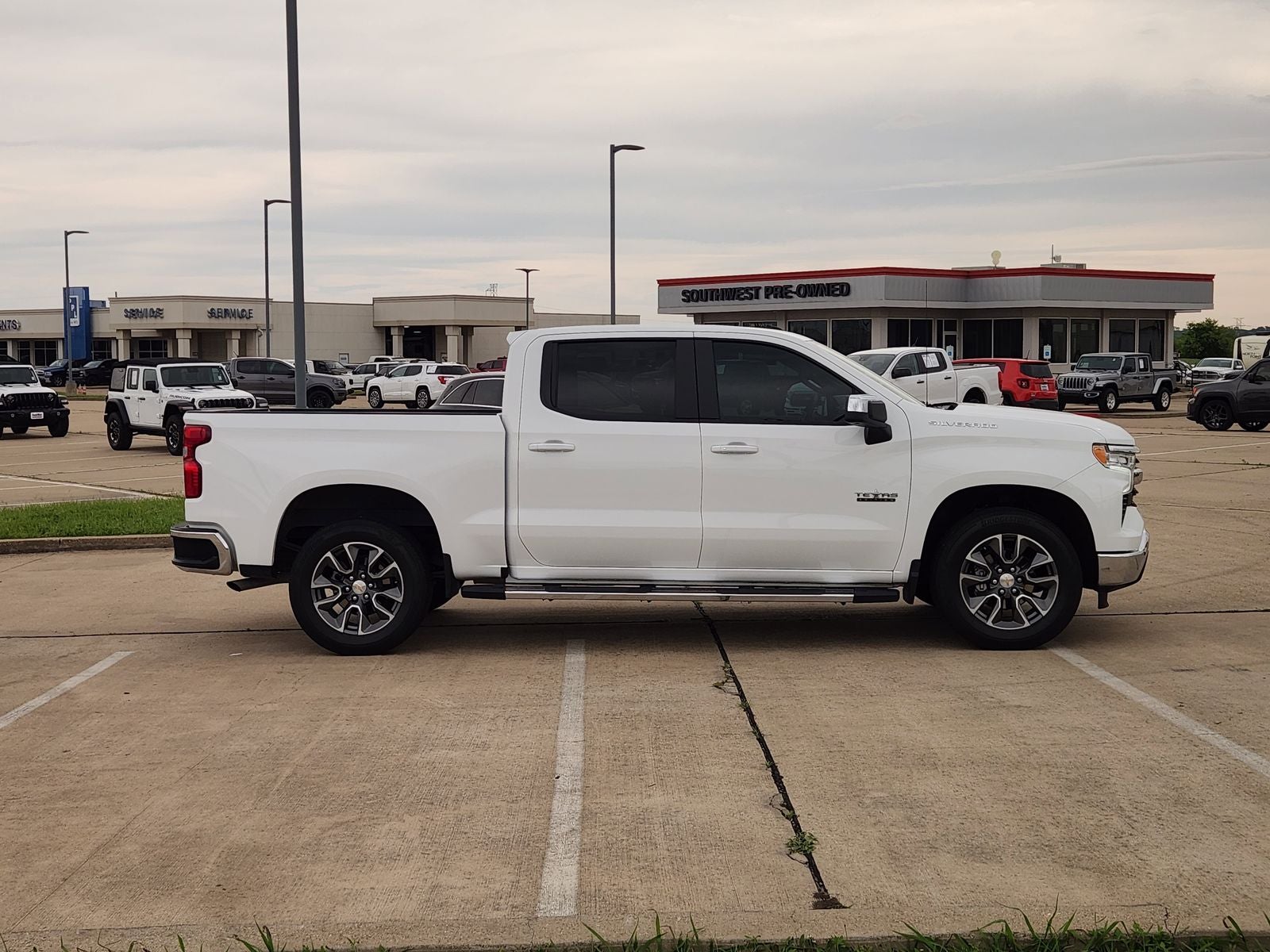 2025 Chevrolet Silverado 1500 2WD Crew Cab Short Bed LT