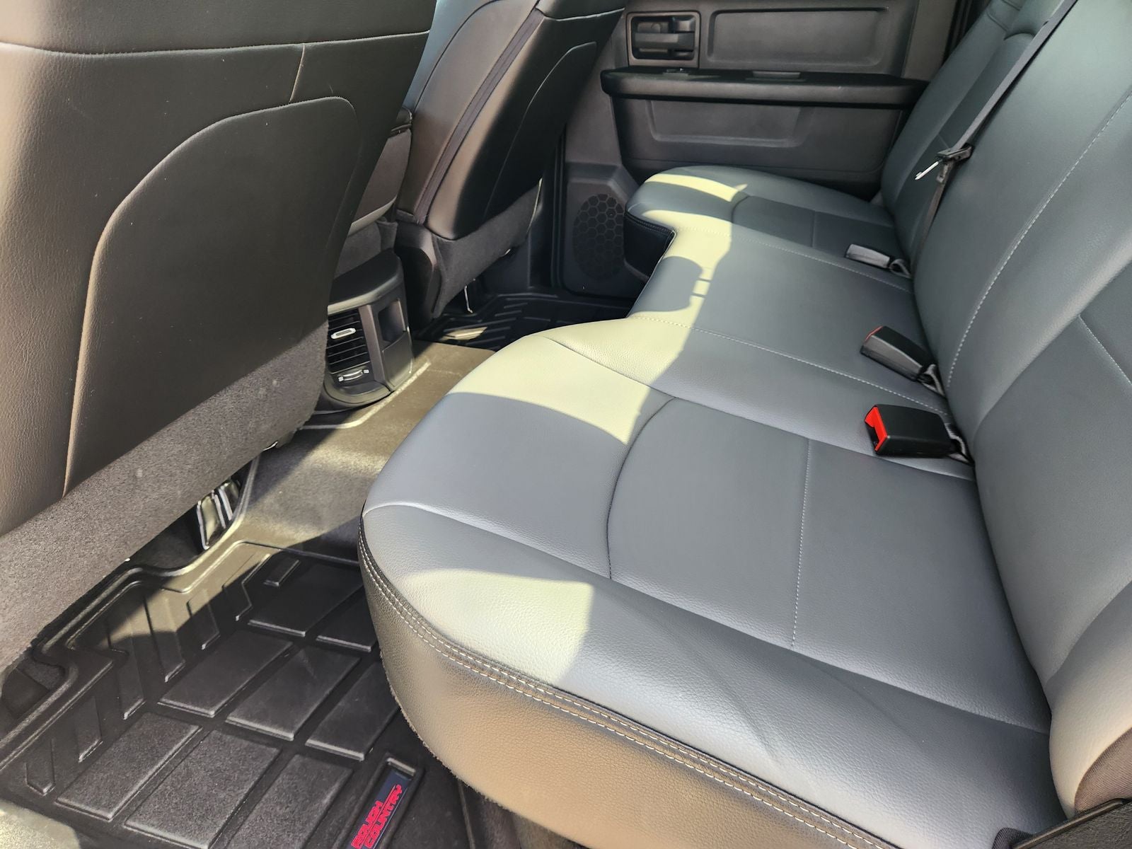 2023 RAM Ram 3500 Tradesman Crew Cab 4x4 8' Box