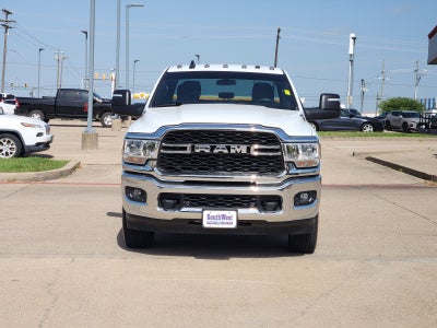 2023 RAM Ram 3500 Tradesman Crew Cab 4x4 8' Box