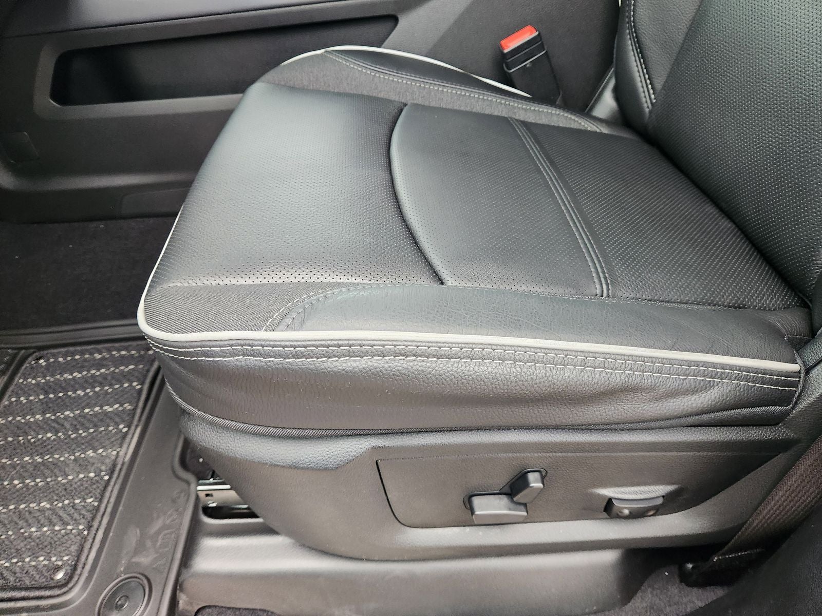 2026 RAM Ram 3500 RAM 3500 LIMITED MEGA CAB 4X4 6'4' BOX