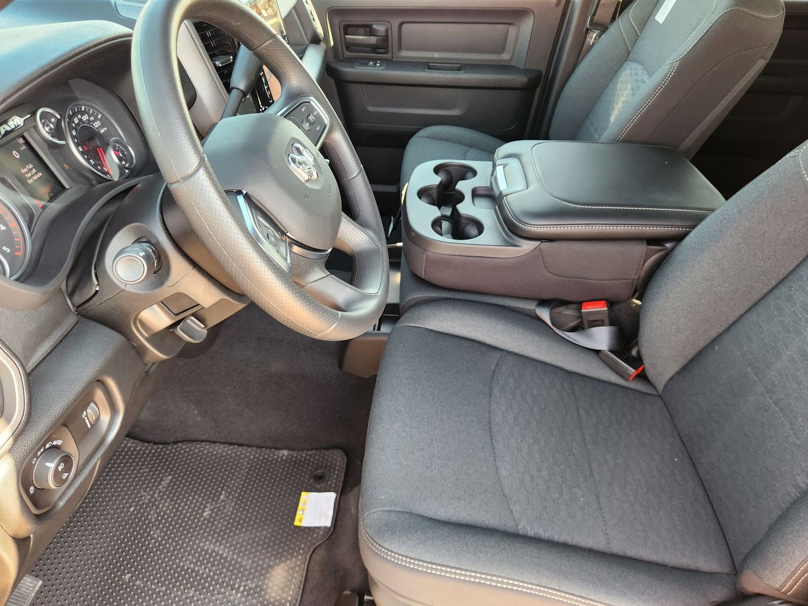 2026 RAM Ram 2500 RAM 2500 BLACK EXPRESS CREW CAB 4X4 6'4' BOX