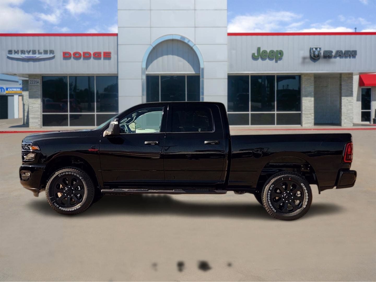 2026 RAM Ram 2500 RAM 2500 BLACK EXPRESS CREW CAB 4X4 6'4' BOX