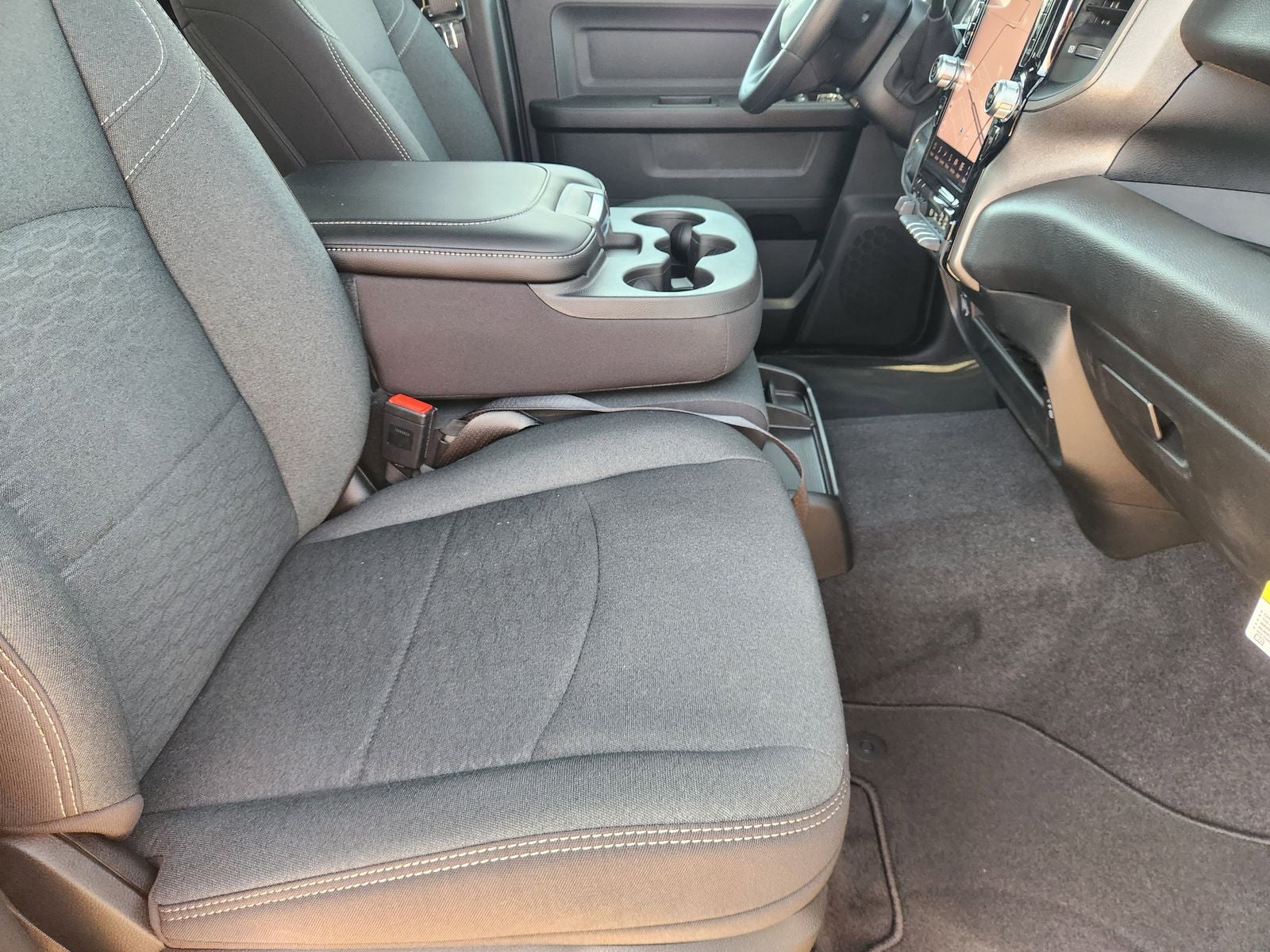 2026 RAM Ram 2500 RAM 2500 BLACK EXPRESS CREW CAB 4X4 6'4' BOX