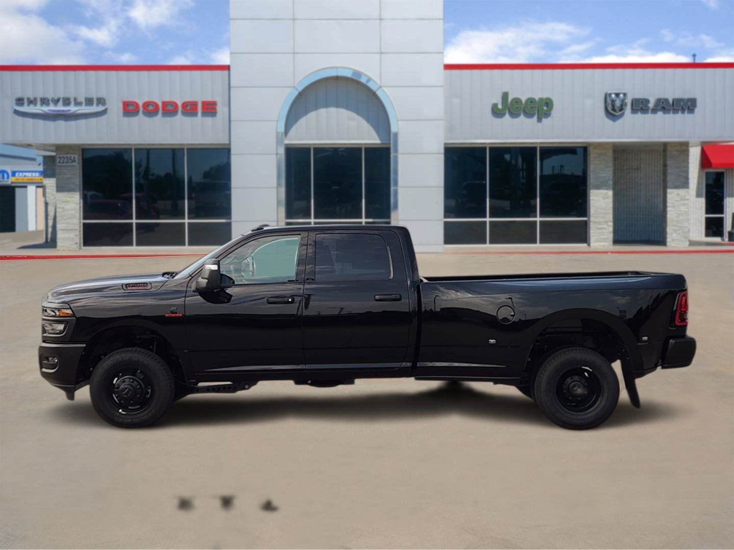 2026 RAM Ram 3500 RAM 3500 TRADESMAN CREW CAB 4X4 8' BOX