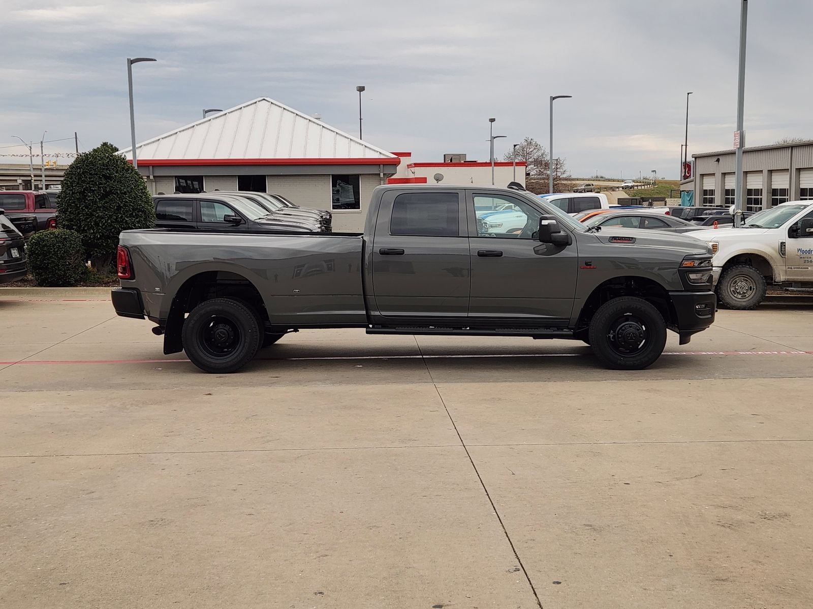 2026 RAM Ram 3500 RAM 3500 TRADESMAN CREW CAB 4X4 8' BOX
