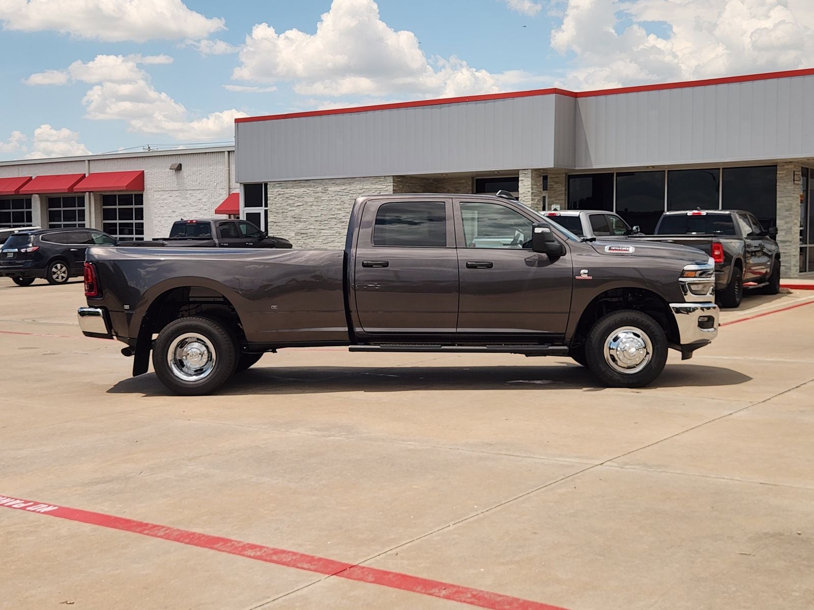 2026 RAM Ram 3500 RAM 3500 TRADESMAN CREW CAB 4X4 8' BOX