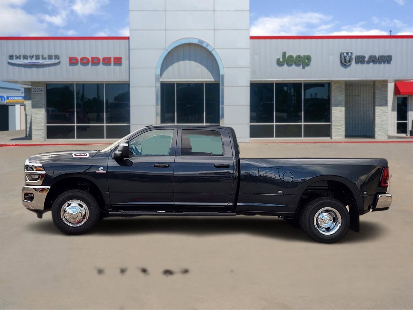 2026 RAM Ram 3500 RAM 3500 TRADESMAN CREW CAB 4X4 8' BOX
