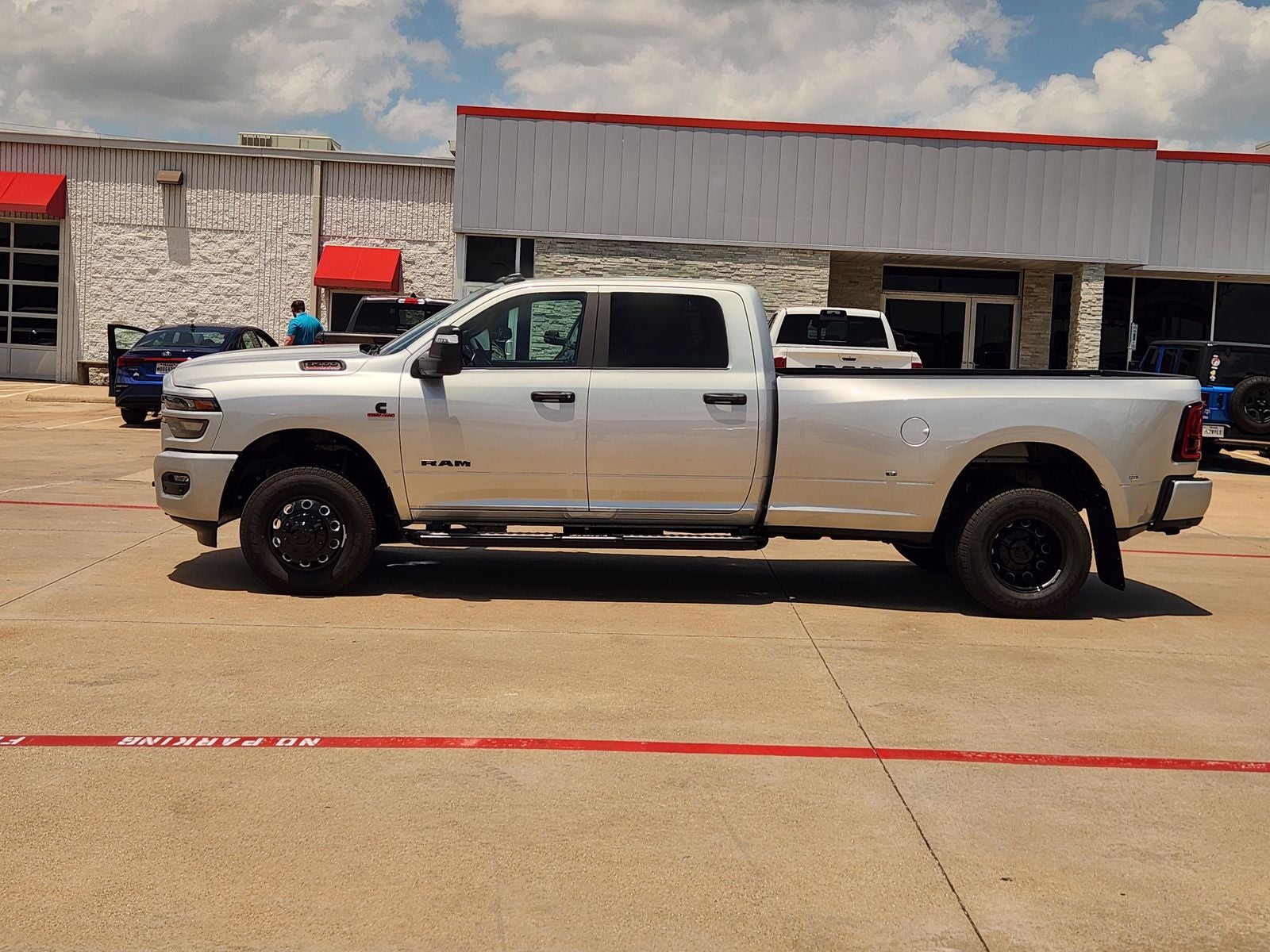 2026 RAM Ram 3500 RAM 3500 LONE STAR CREW CAB 4X4 8' BOX