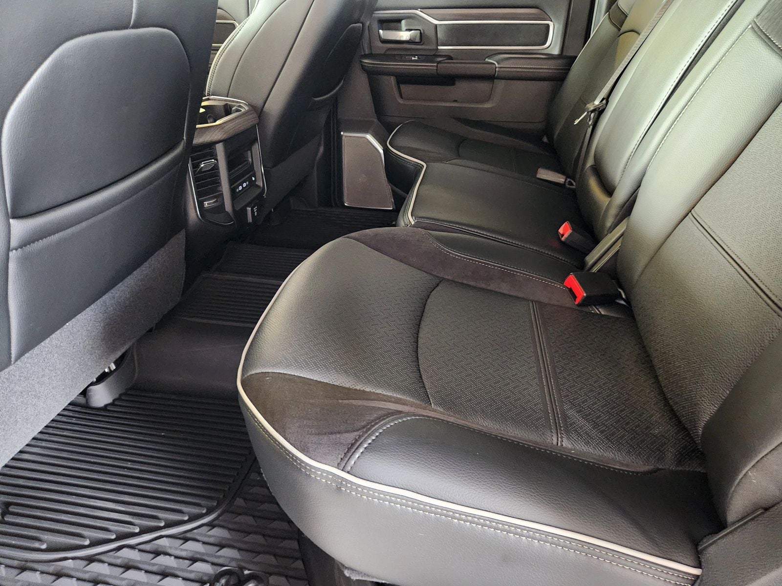 2026 RAM Ram 3500 RAM 3500 LARAMIE CREW CAB 4X4 8' BOX