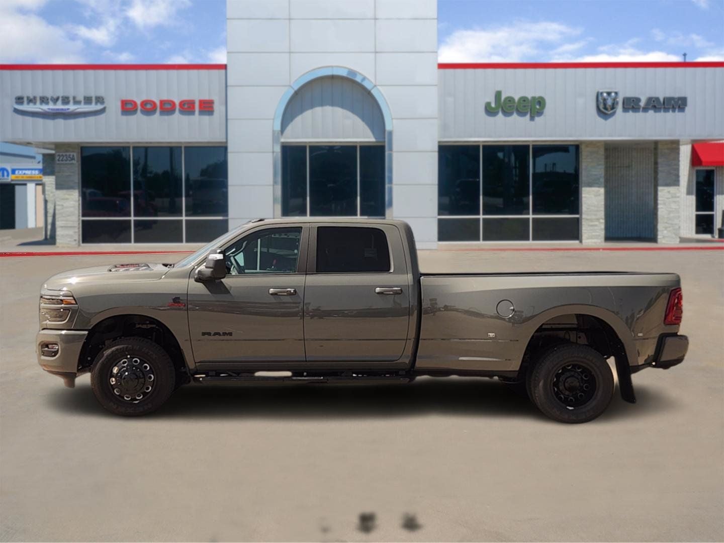 2026 RAM Ram 3500 RAM 3500 LARAMIE CREW CAB 4X4 8' BOX