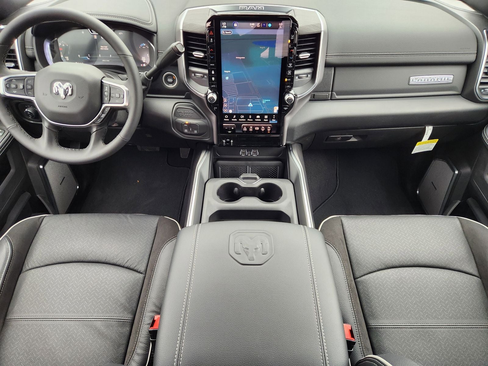 2026 RAM Ram 3500 RAM 3500 LARAMIE CREW CAB 4X4 8' BOX