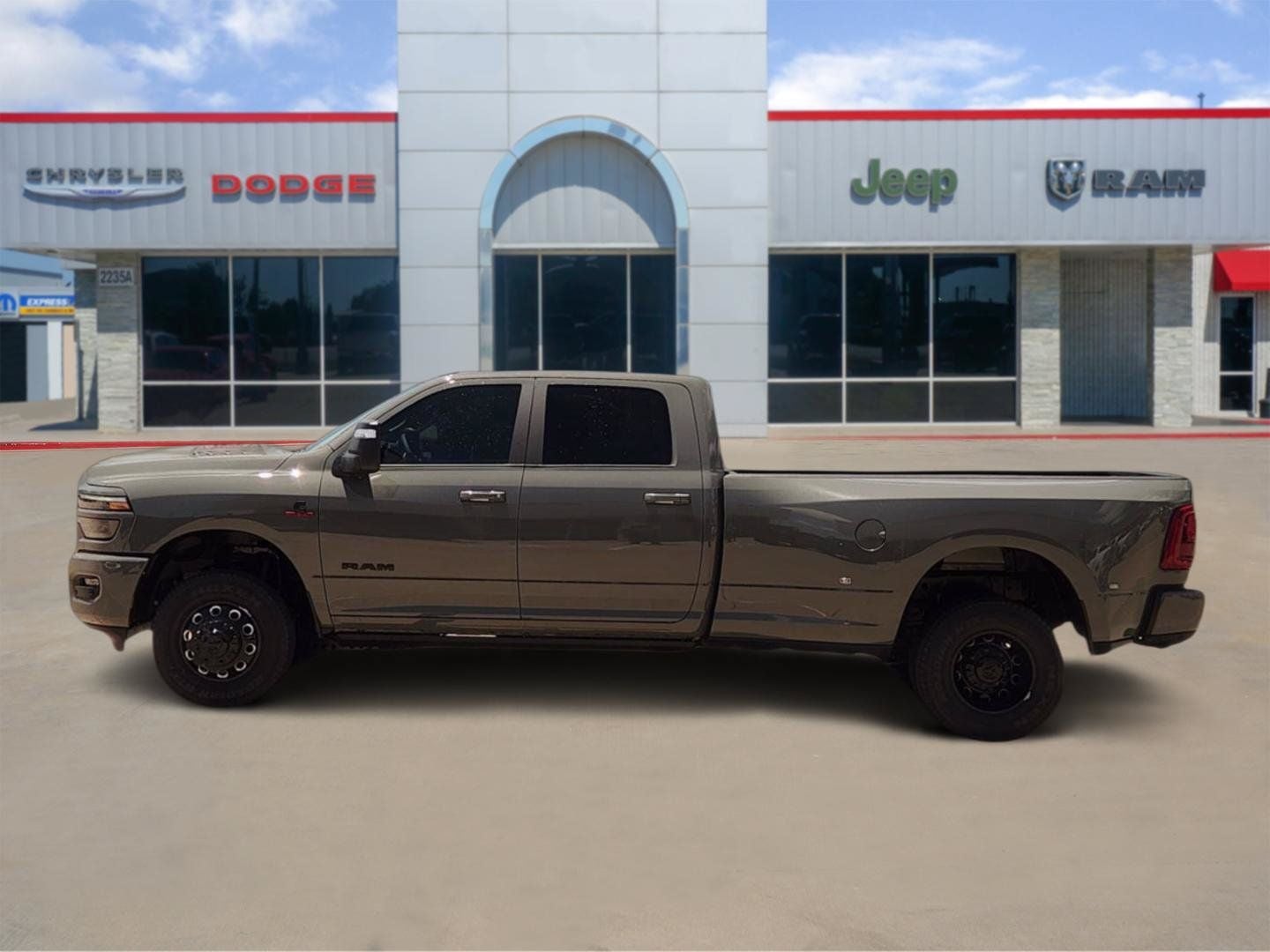 2026 RAM Ram 3500 RAM 3500 LARAMIE CREW CAB 4X4 8' BOX