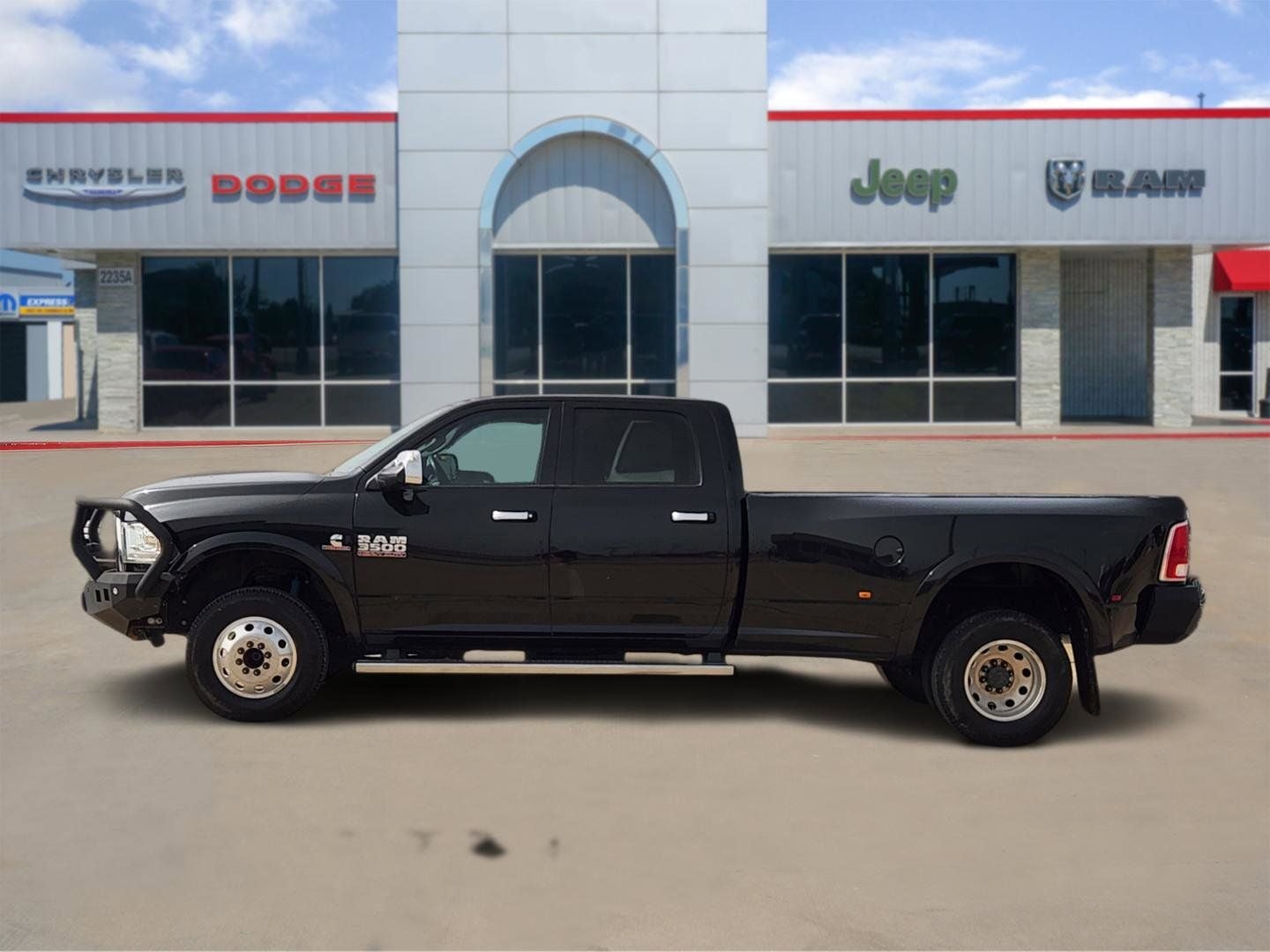 2017 RAM Ram 3500 Laramie Crew Cab 4x4 8' Box