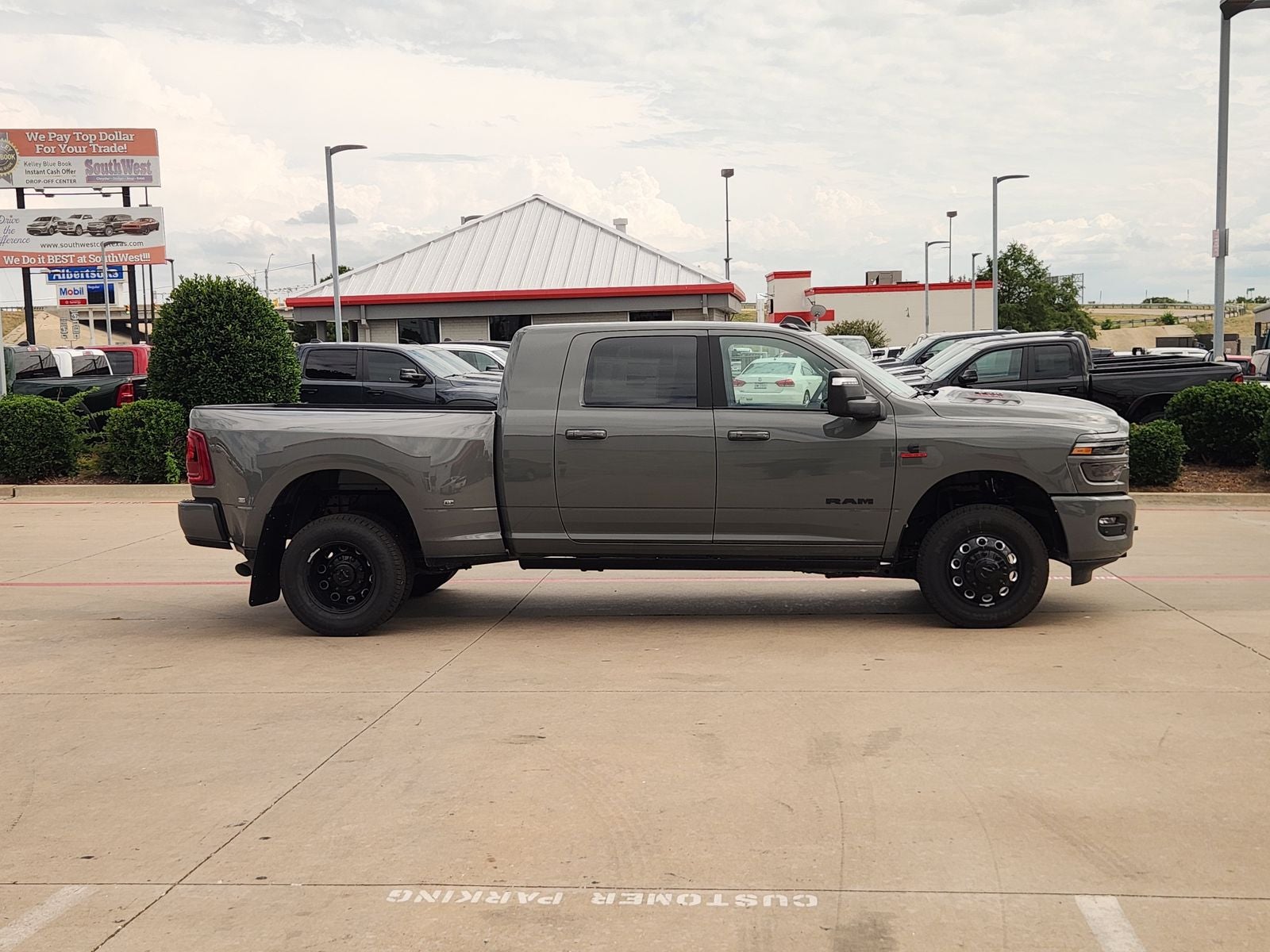 2026 RAM Ram 3500 RAM 3500 LARAMIE MEGA CAB 4X4 6'4' BOX