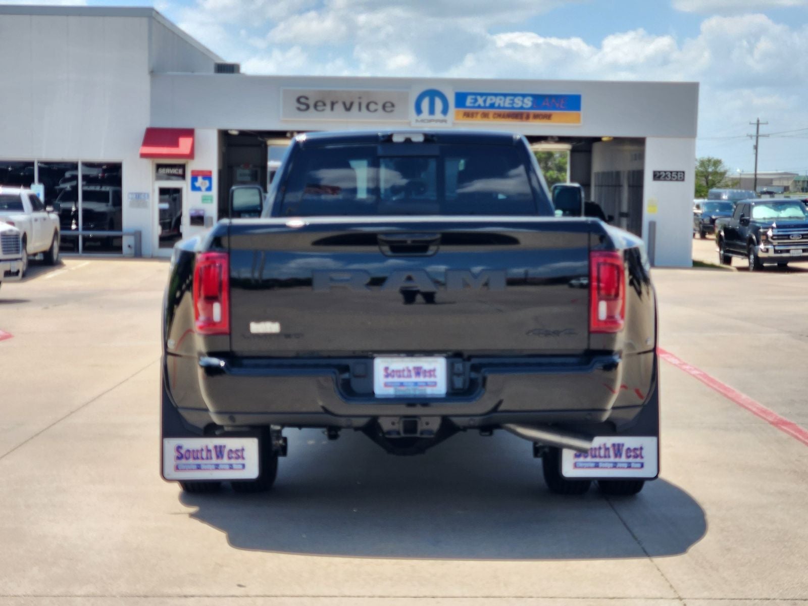 2026 RAM Ram 3500 RAM 3500 LIMITED CREW CAB 4X4 8' BOX