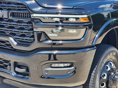 2026 RAM Ram 3500 RAM 3500 LIMITED CREW CAB 4X4 8' BOX
